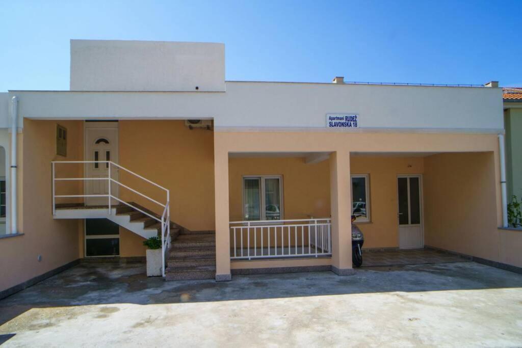 Lovely Studio Apartment For 2 Free Private Parking Makarska Eksteriør bilde